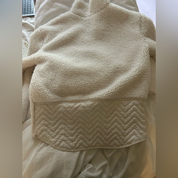 New Athleta Sherpa Snap Front Pullover in XS and White! Kangaroo pocket zipper - Picture 3 of 4